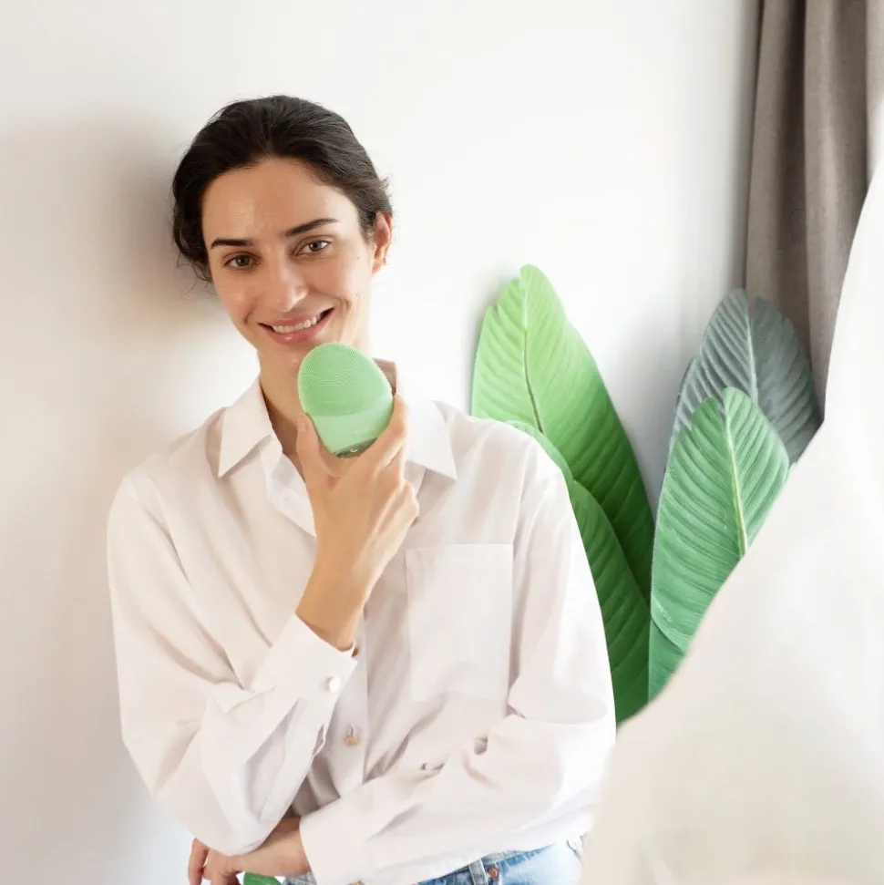 FOREO Sweden LUNA 4 Combination Skin