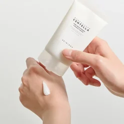 SKIN1004 Madagascar Tone Brightening Capsule Cream 75 ml