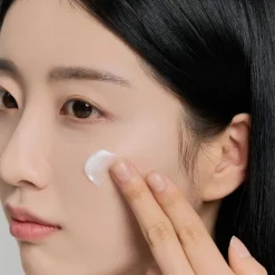 SKIN1004 Madagascar Tone Brightening Capsule Cream 75 ml