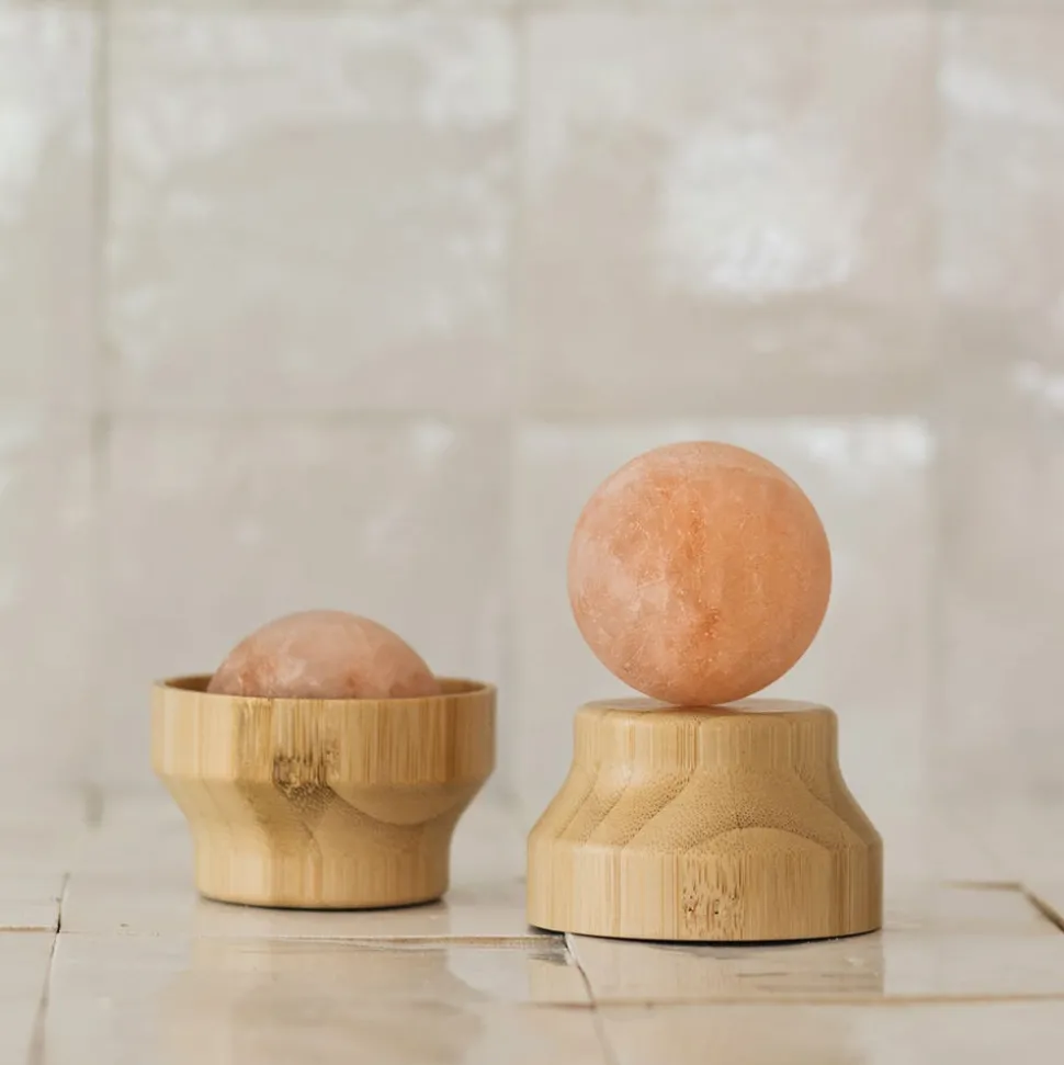 YÙ Beauty Salzball mit Bambus-Massager